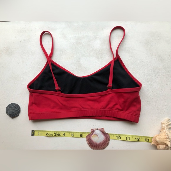 Capezio medium athletic top (or sporty bikini top) - red and lined - Picture 3 of 8